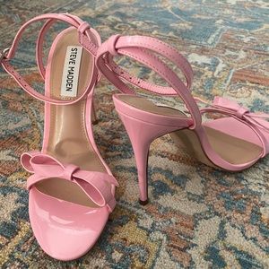 Steve Madden Bradshaw Pink Patent Sandals